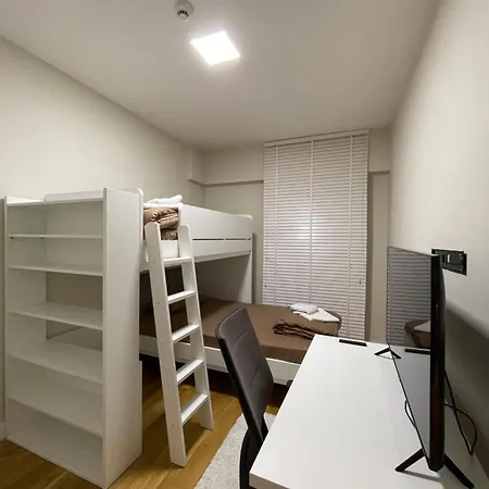 Elegant & Spacious 2br, 2 Bathroom In Diamond,