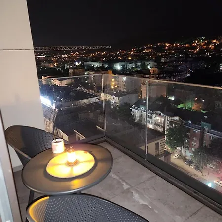 Elegant & Spacious 2br, 2 Bathroom In Diamond, شقة سكوبجي