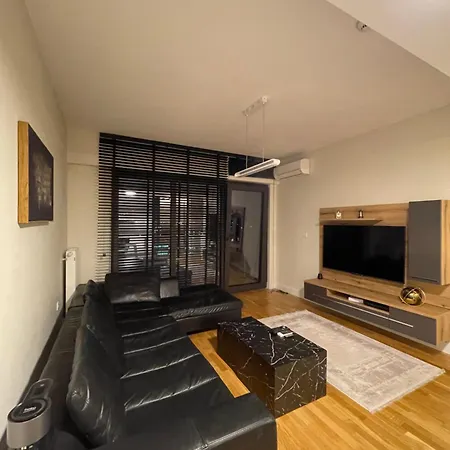 Elegant & Spacious 2br, 2 Bathroom In Diamond, * Skopje