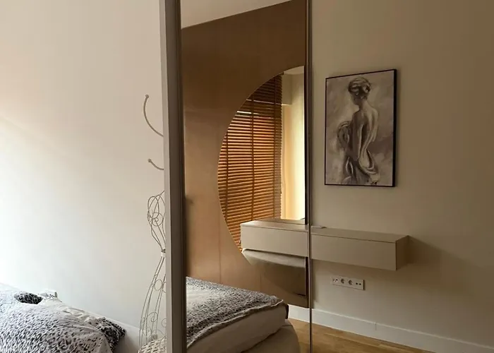 Elegant & Spacious 2br, 2 Bathroom In Diamond, * Skopje