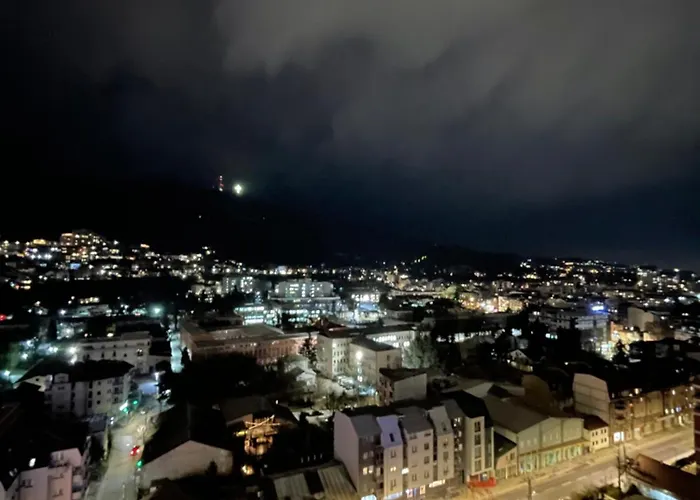 Elegant & Spacious 2br, 2 Bathroom In Diamond, Apartmán Skopje